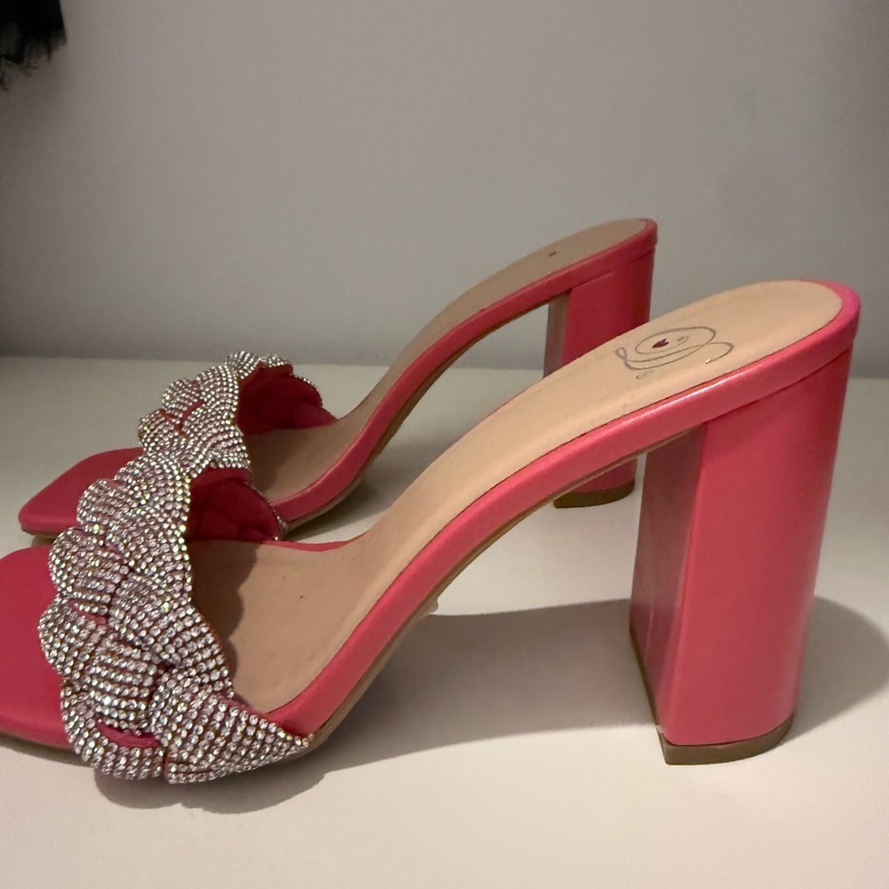 Pink heels - Picture 3 of 3